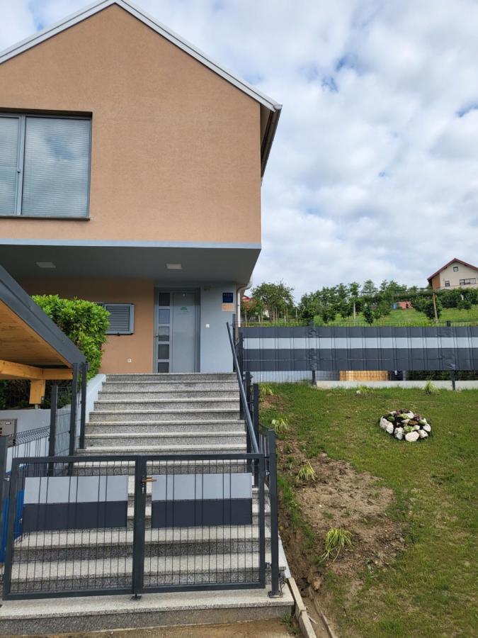 Villa Dambo Mit Pool , 4 Sterne Grkavescak ภายนอก รูปภาพ